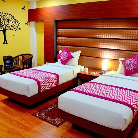 Geetika Galaxy Hotel กานปูร์ ภายนอก รูปภาพ